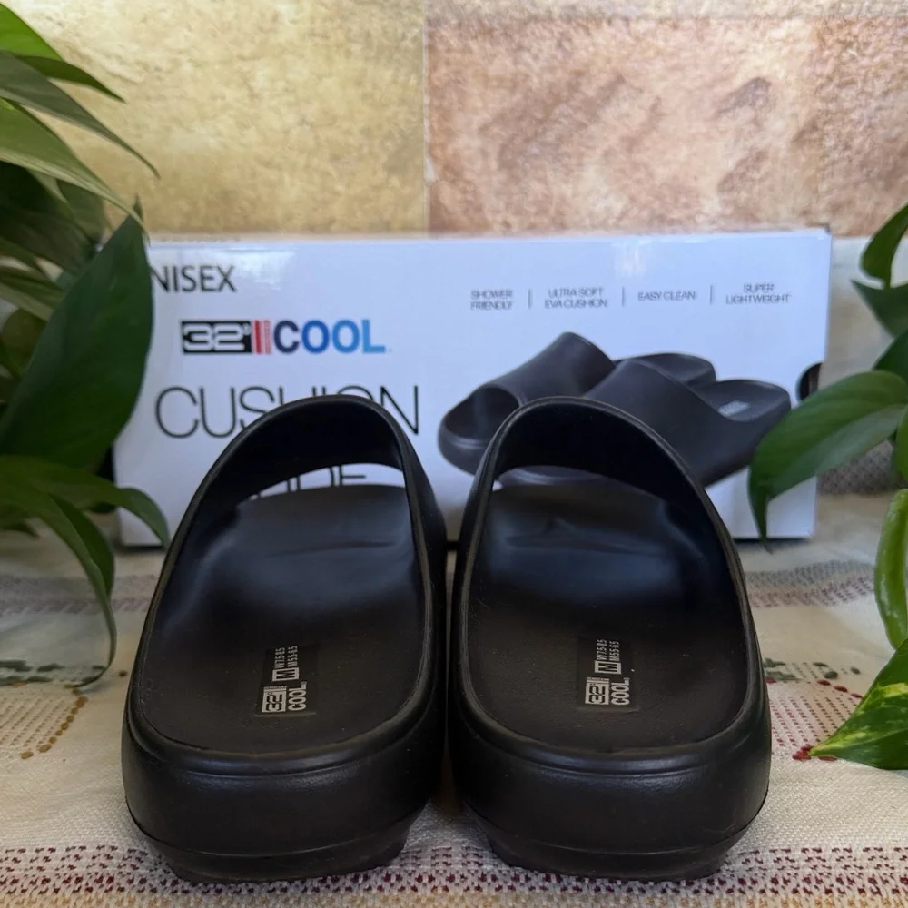 NEW 32 Degrees Unisex Cushion Slides, Size M Women’s 7.5-8.5 | Men’s 5.5-6.5